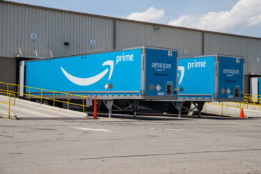 アマゾン　物流投資を増やし、さらなる売上成長を目指す
