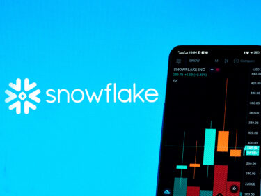 スノーフレーク　アナリストによる前向きな評価が相次ぎ株価が上昇