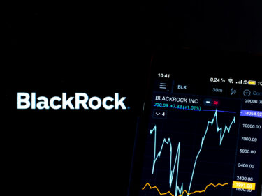 ブラックロックの強みと成長戦略: 金利上昇環境での恩恵と投資家への魅力