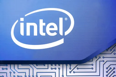 インテルの株価、四半期決算後に大幅下落：市場の展望と分析